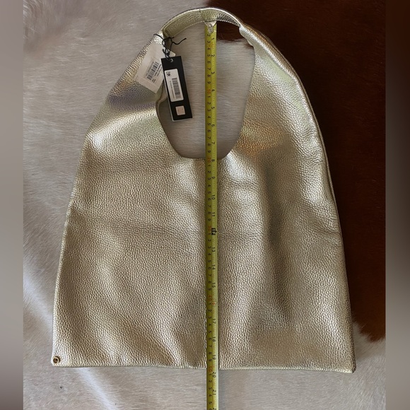 Gold leather hobo bag - Picture 2 of 5
